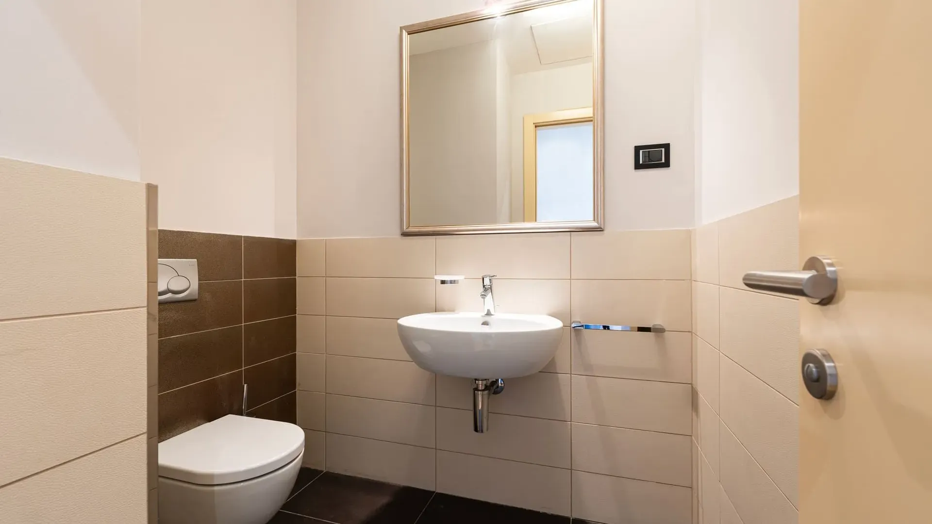 Prodaja, dvosoban stan, 106m², Kod Capital Plaze, Podgorica