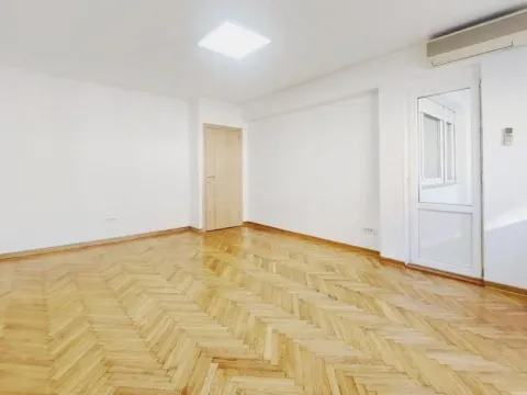 Rent, three bedroom apartment, 73m², Savski Venac, Beograd - image 3