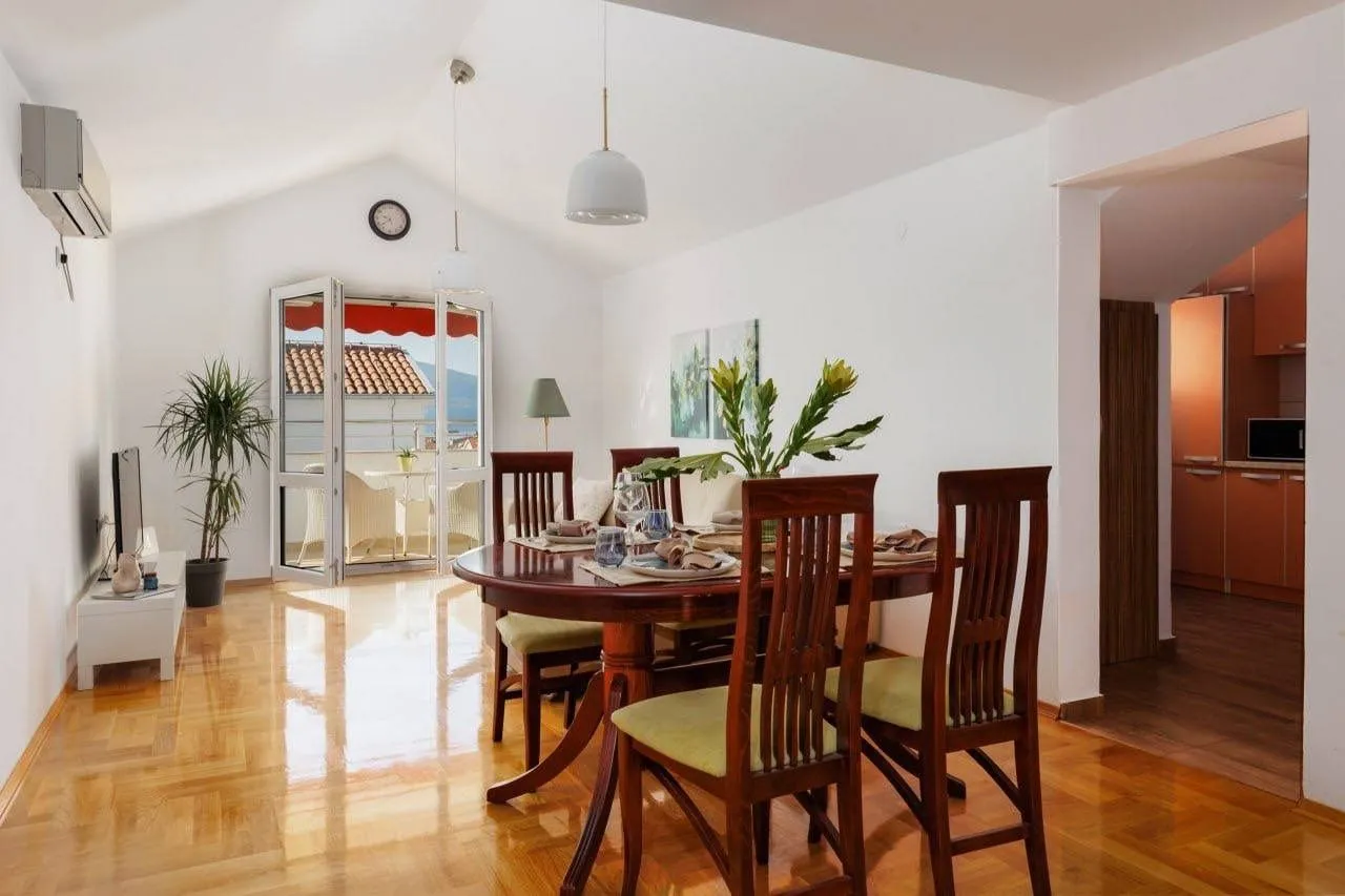 Prodaja, dvosoban stan, 62m², Seljanovo, Tivat