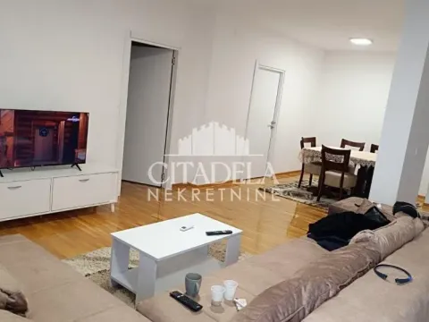 Izdavanje, trosoban stan, 77m², Rakovica, Beograd - image 2