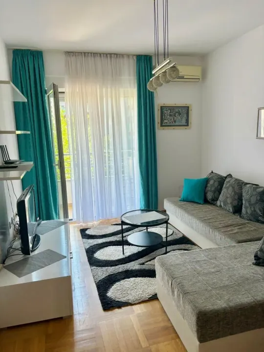 Rent, one bedroom apartment, 41m², Centar, Budva