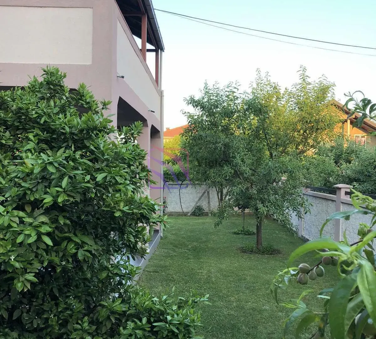 Izdavanje, kuća, 350m², Donji Kokoti, Podgorica