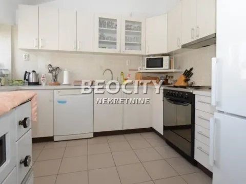 Prodaja, kuća, 540m², Batajnica, Beograd - image 9
