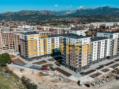 Prodaja, dvosoban stan, 65m², Stari Aerodrom, Podgorica - image 15