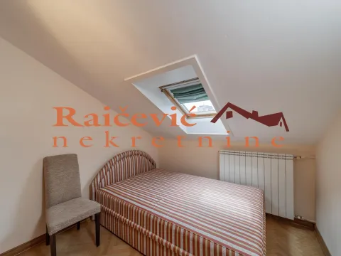 Izdavanje, trosoban stan, 83m², Stari Grad, Beograd - image 10
