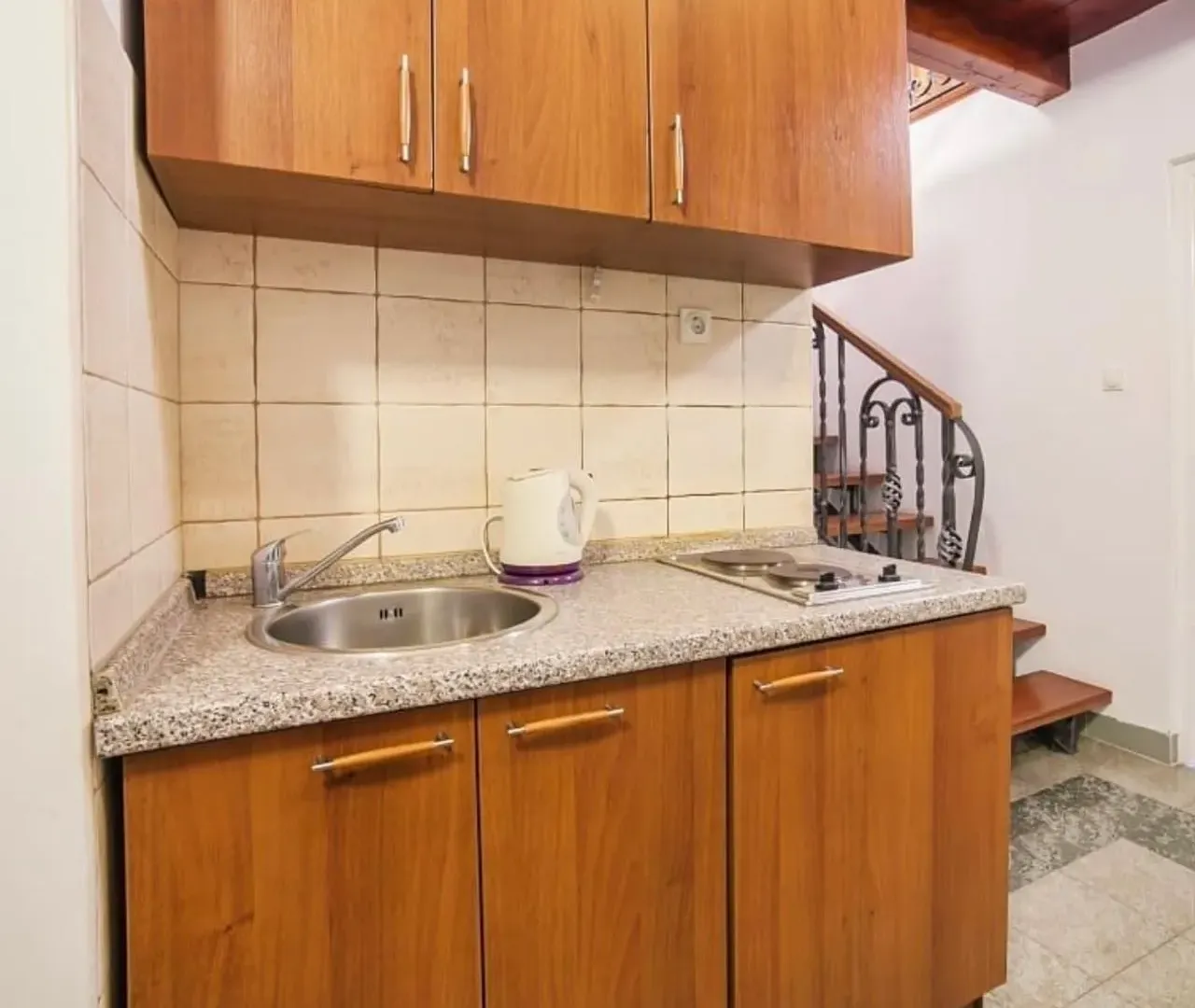 Prodaja, ugostiteljski objekat, 500m², Pržno, Budva
