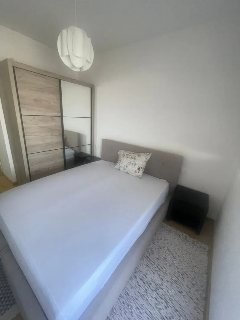 Izdavanje, dvosoban stan, 66m², Pobrežje, Podgorica