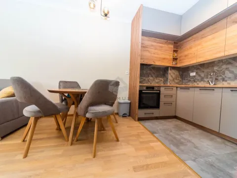 Izdavanje, jednosoban stan, 45m², Pobrežje, Podgorica - image 4