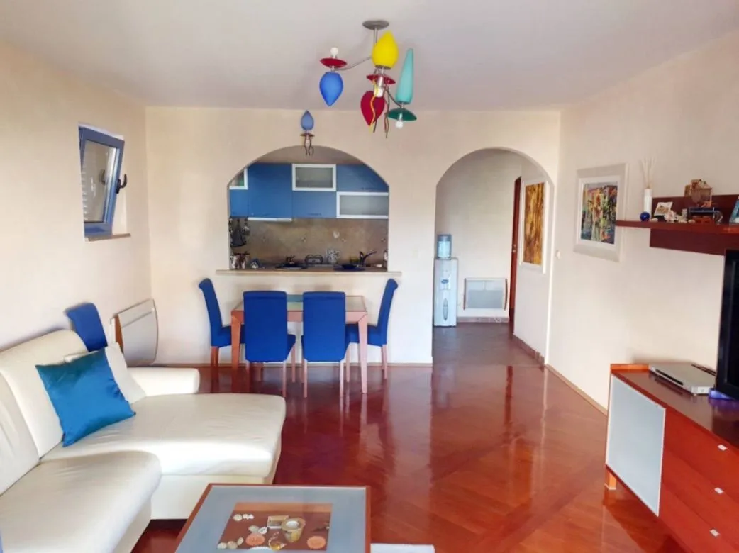 Rent, two bedroom apartment, 81m², Pržno, Budva