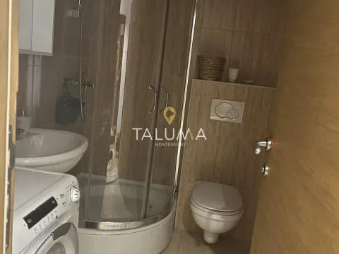 Rent, two bedroom apartment, 65m², City Kvart, Podgorica - image 9