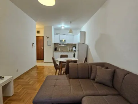 Prodaja, jednosoban stan, 44m², Maslinjak, Budva