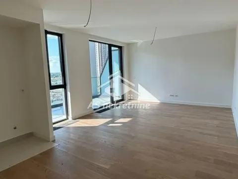 Izdavanje, četvorosoban stan, 115m², Savski Venac, Beograd