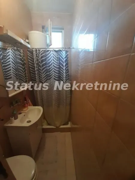 Prodaja, kuća, 200m², Futog, Novi Sad Sve Podlokacije