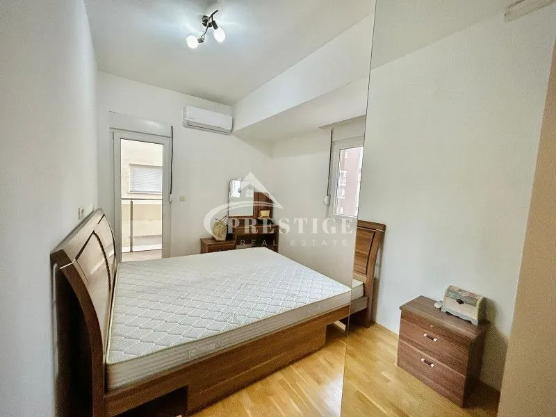 Izdavanje, trosoban stan, 95m², Blok 9, Podgorica
