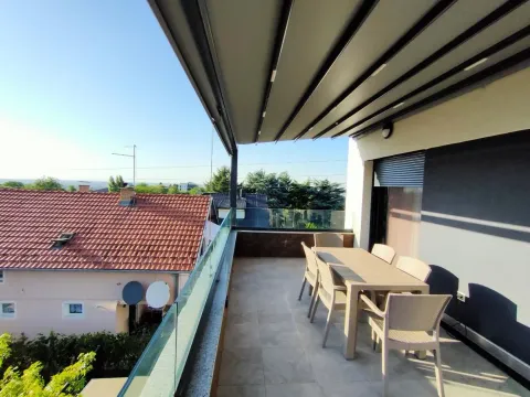 Izdavanje, kuća, 230m², Sremska Kamenica, Petrovaradin - image 31