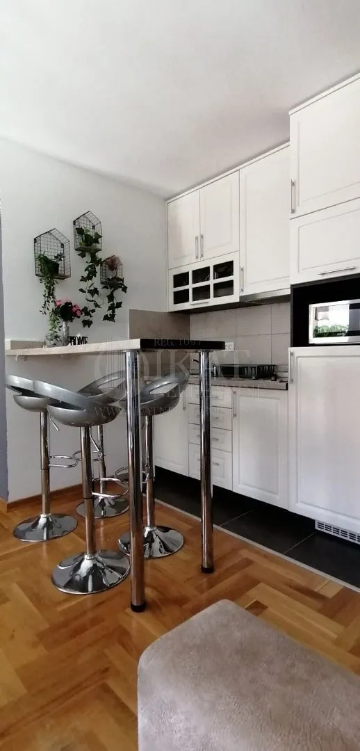 Prodaja, jednosoban stan, 39m², Centar, Zlatibor