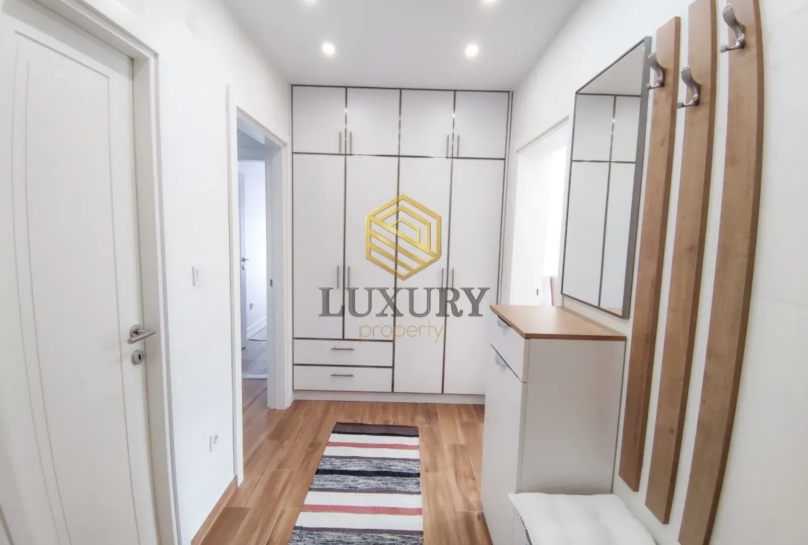 Rent, two bedroom apartment, 86m², Centar, Podgorica