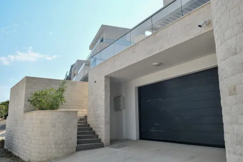 Sale, house, 184m², Budva, Crna Gora - image 9