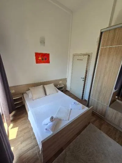 Izdavanje, jednosoban stan, 45m², Budva, Crna Gora
