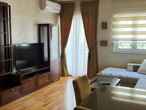 Rent, one bedroom apartment, 50m², City Kvart, Podgorica - image 1