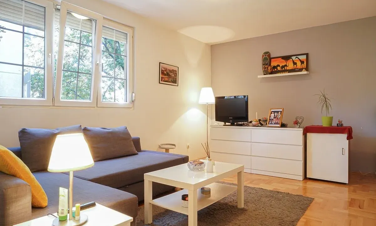 Prodaja, dvosoban stan, 53m², Karaburma, Palilula Sve Podlokacije