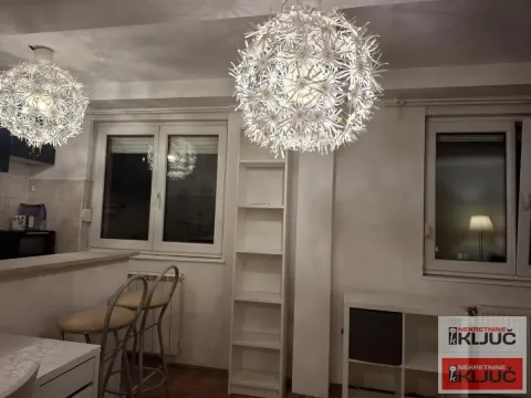 Izdavanje, garsonjera, 25m², Centar, Novi Sad - image 8
