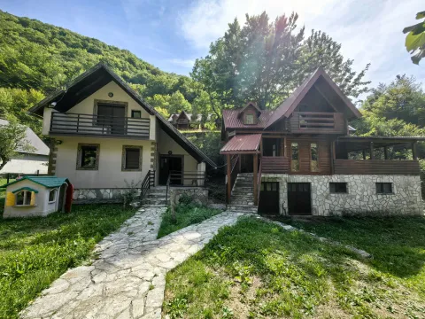 Sale, house, 250m², Drpe, Kolašin - image 1