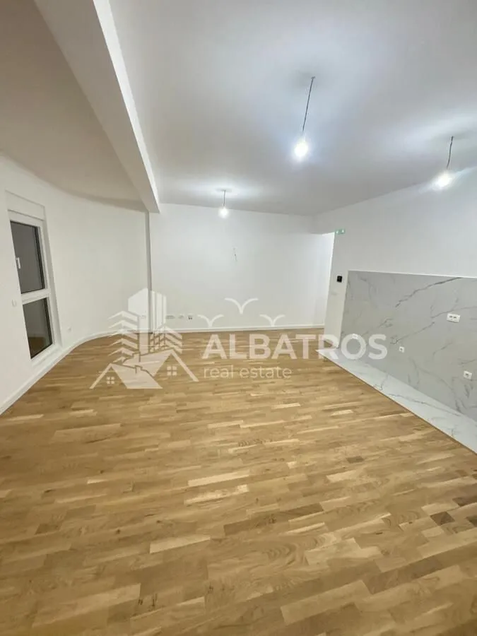 Rent, one bedroom apartment, 582m², Makedonsko naselje, Bar