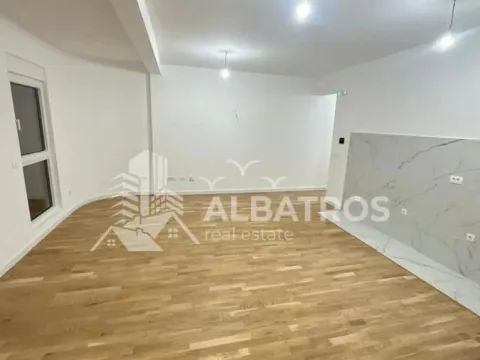 Rent, one bedroom apartment, 582m², Makedonsko naselje, Bar - image 6
