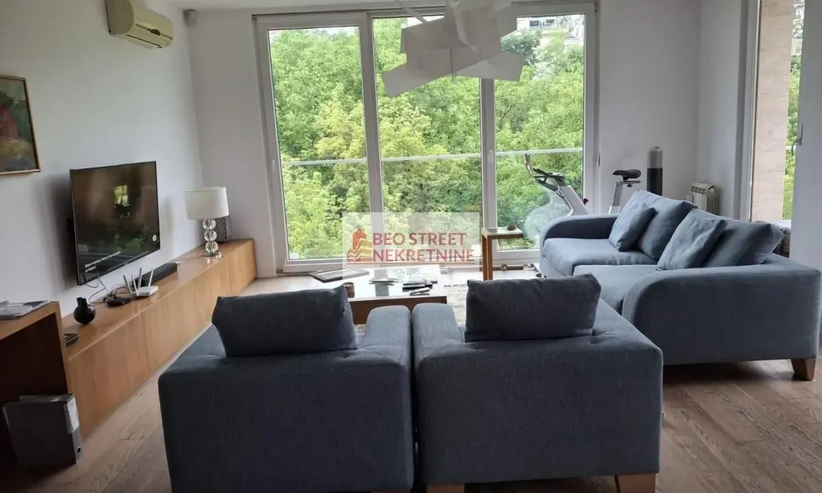 Izdavanje, četvorosoban stan, 135m², Lisičji Potok, Beograd