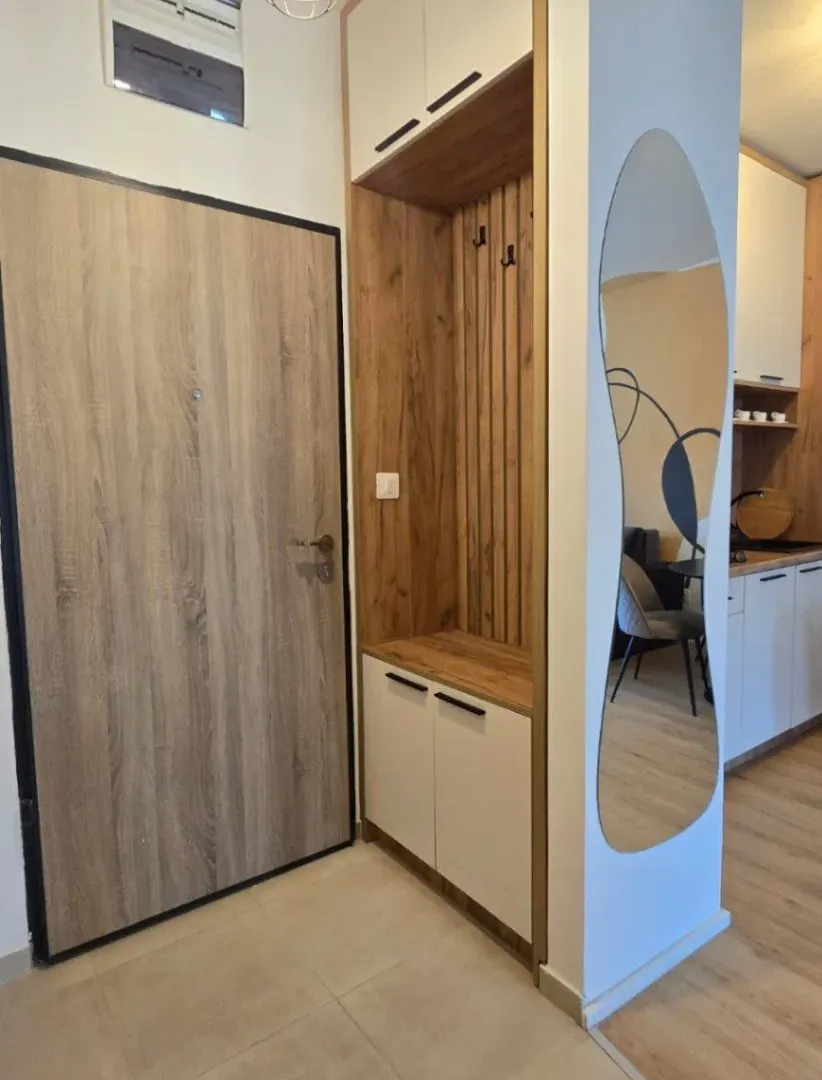 Izdavanje, jednosoban stan, 42m², Centar, Kolašin