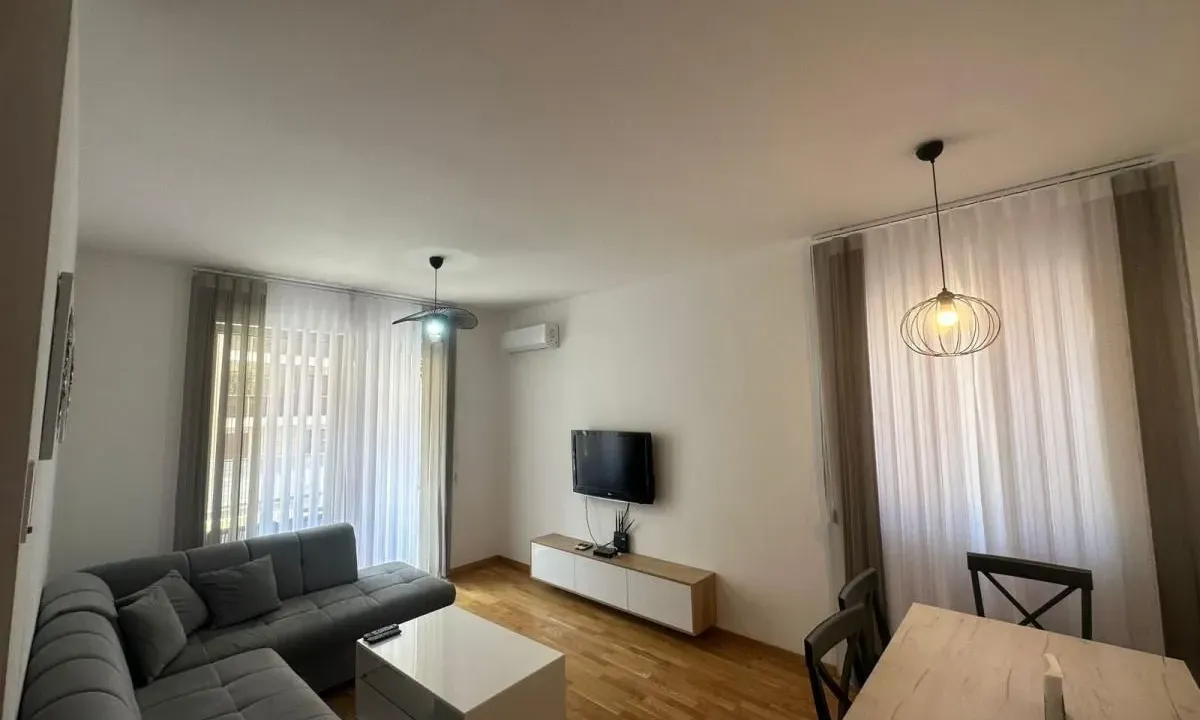 Prodaja, dvosoban stan, 65m², Bečići, Budva