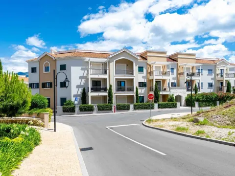 Prodaja, dvosoban stan, 84m², Luštica Bay, Tivat - image 17