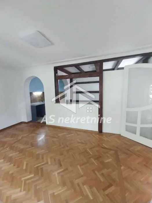 Rent, house, 260m², Neimar, Vračar Sve Podlokacije