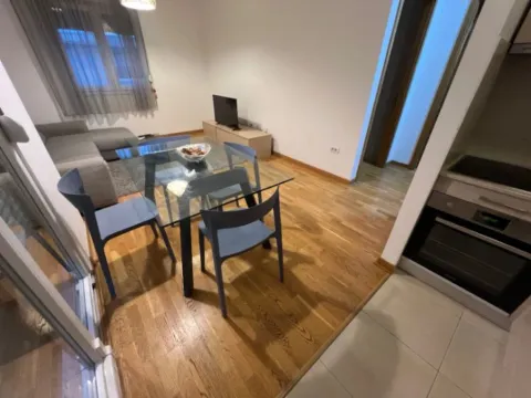 Izdavanje, jednosoban stan, 42m², City Kvart, Podgorica - image 6