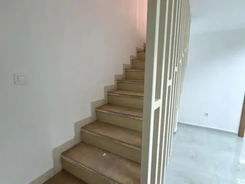 Prodaja, poslovni prostor, 64m², Lepa Kata, Podgorica - image 8