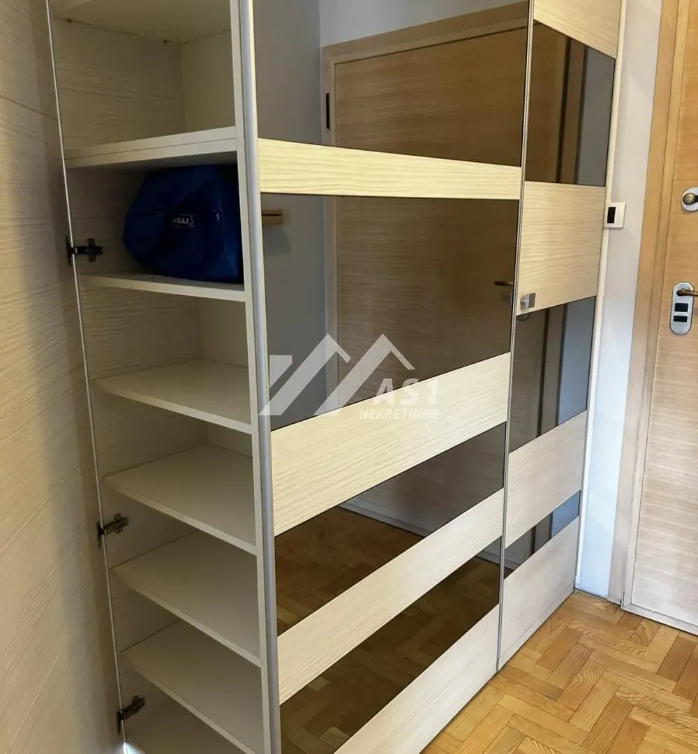 Rent, one bedroom apartment, 42m², Adamovićevo Naselje, Novi Sad Sve Podlokacije