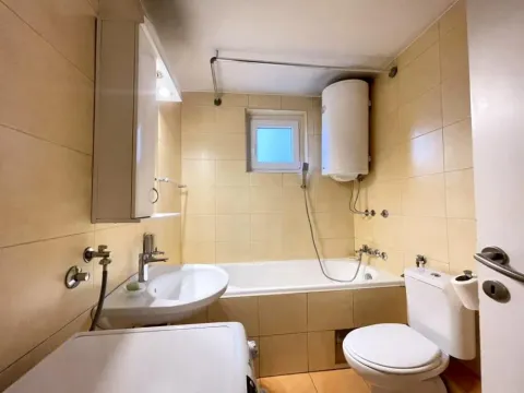 Izdavanje, trosoban stan, 110m², Savski Venac, Beograd - image 17