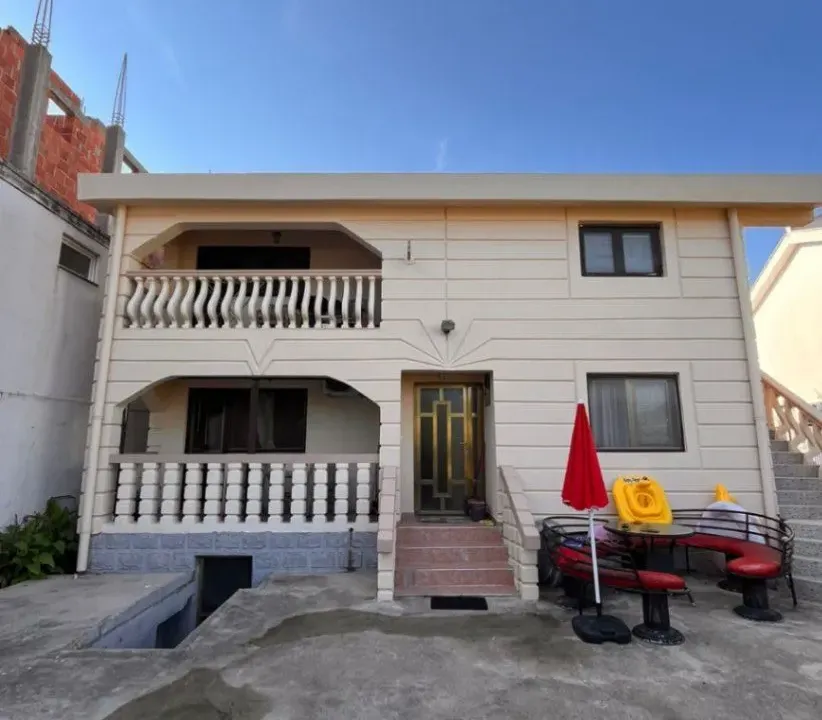 Prodaja, kuća, 176m², Bar, Crna Gora