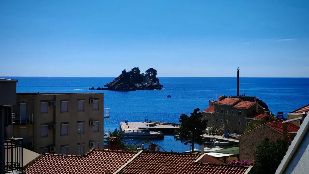 Prodaja, dvosoban stan, 84m², Petrovac, Budva