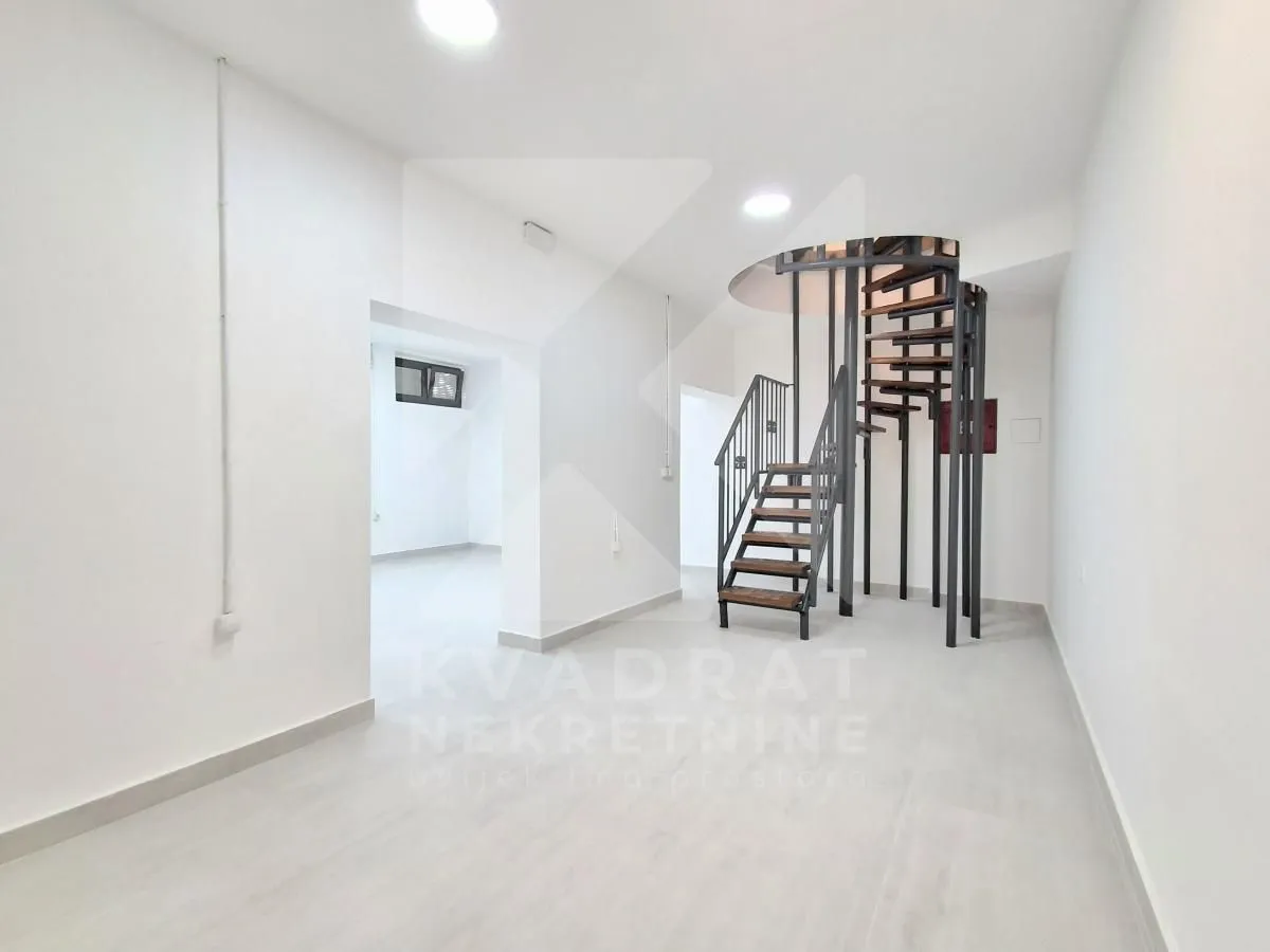 Rent, office space, 64m², Blok 7, Podgorica
