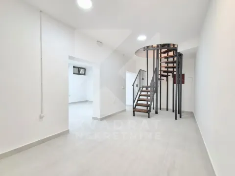 Rent, office space, 64m², Blok 7, Podgorica - image 8
