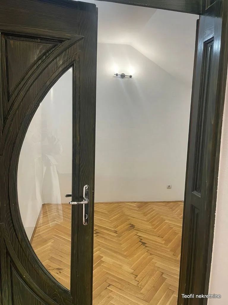 Rent, office space, 260m², Novi Sad, Srbija