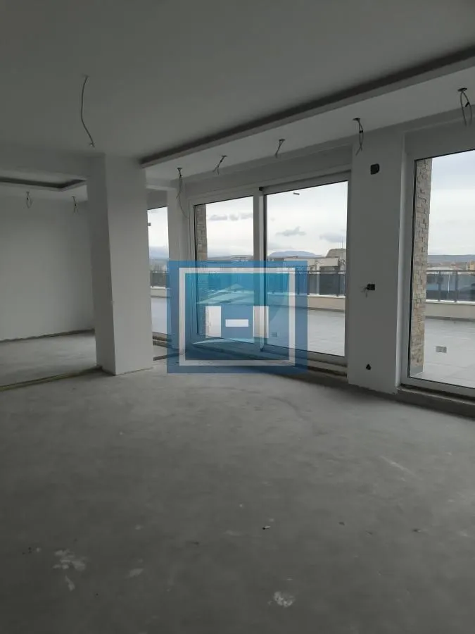 Sale, apartment, 500m², Centar, Ćuprija