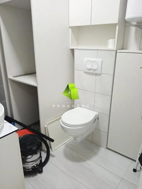 Rent, office space, 93m², Medijana, Niš