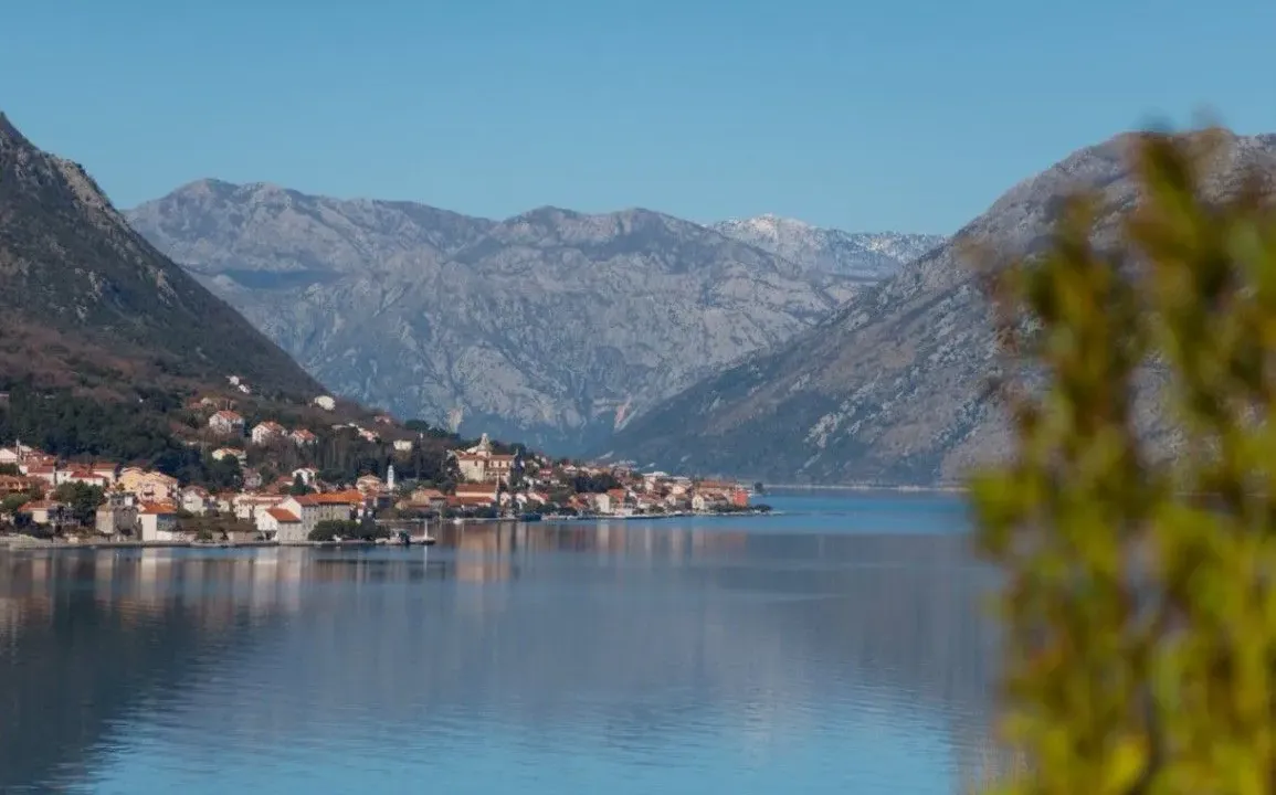 Sale, three bedroom apartment, 191m², Dobrota, Kotor