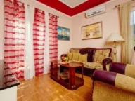 Izdavanje, jednosoban stan, 55m², Tivat, Crna Gora - image 1