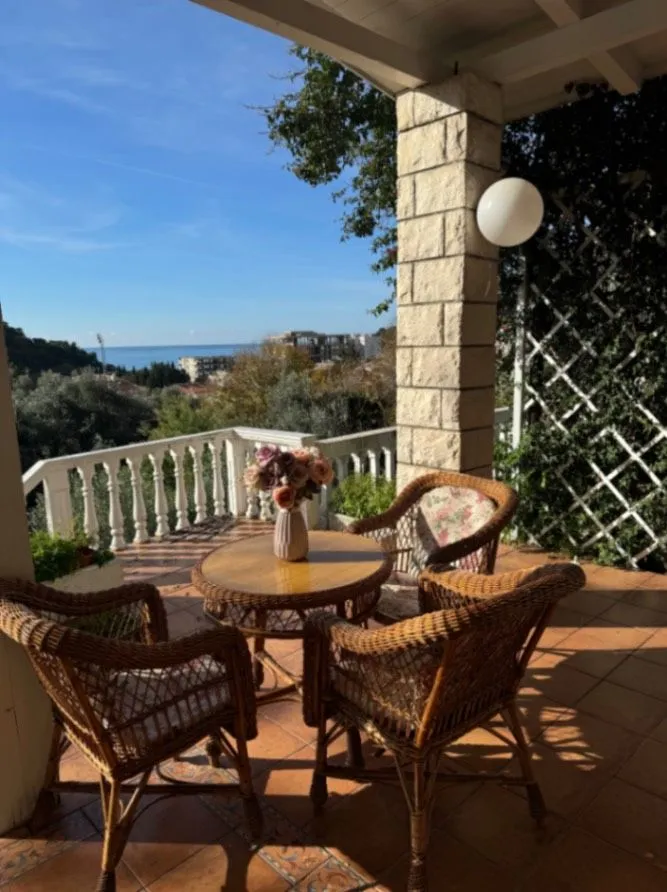 Sale, two bedroom apartment, 58m², Petrovac, Budva