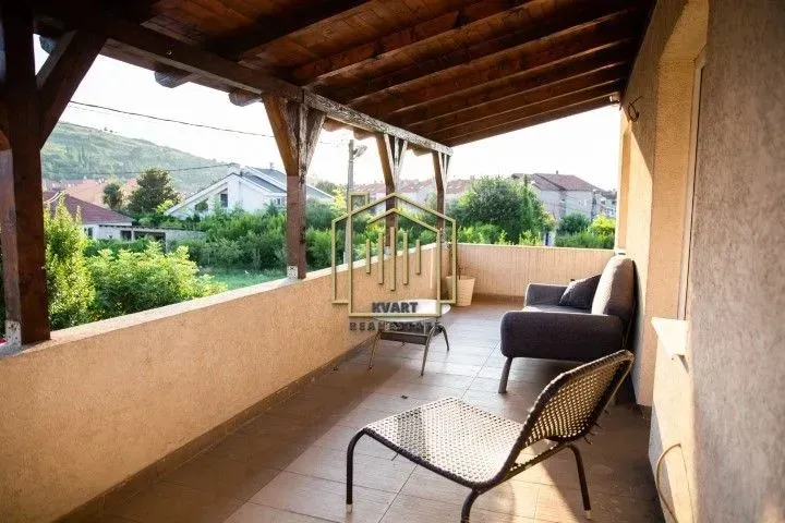 Prodaja, kuća, 200m², Zabjelo, Podgorica
