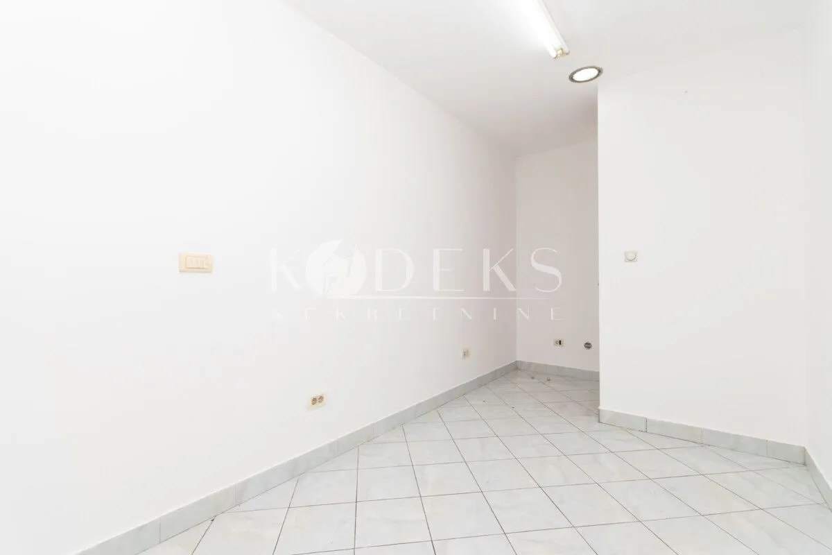 Rent, office space, 11m², Pobrežje, Podgorica
